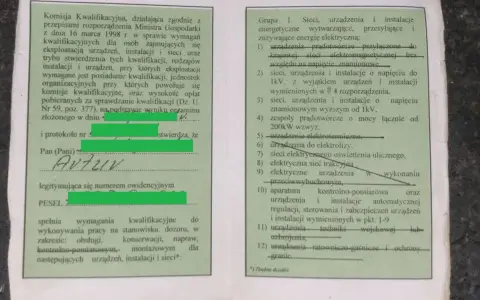 Dokument potwierdza kwalifikacje zawodowe sep g1. Wpisano nazwisko i PESEL.